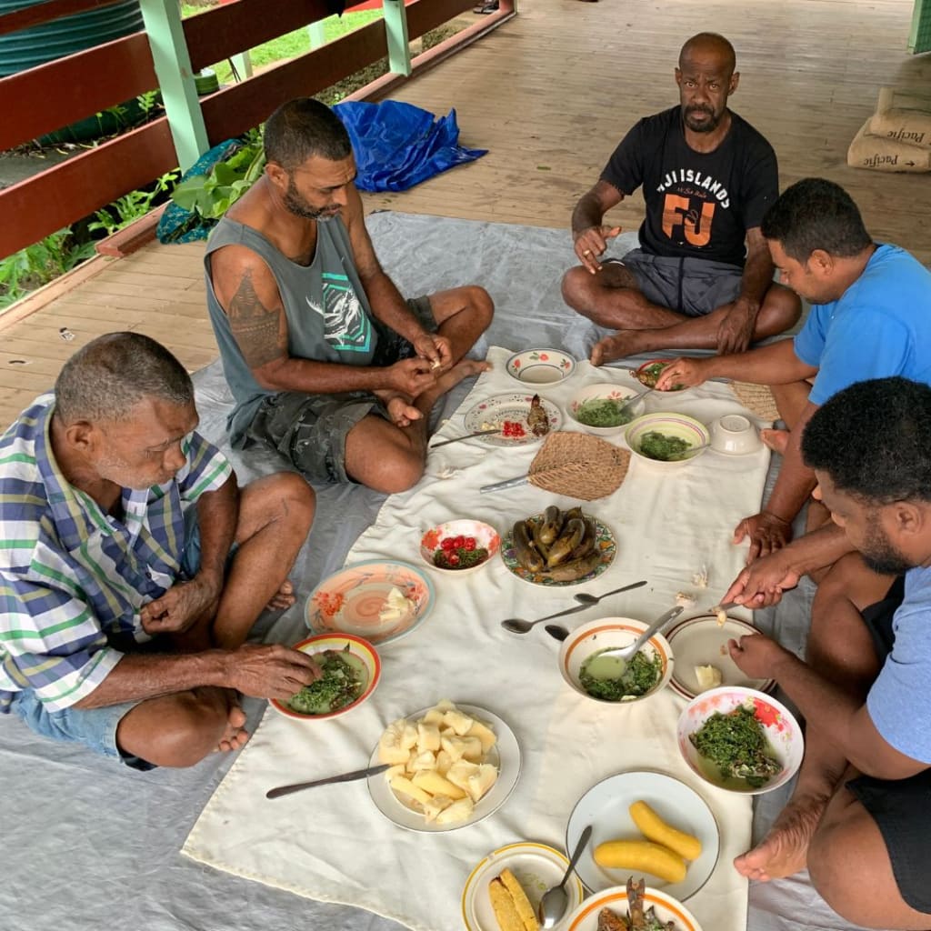 Foodblog Fidschi gemeinsam Essen